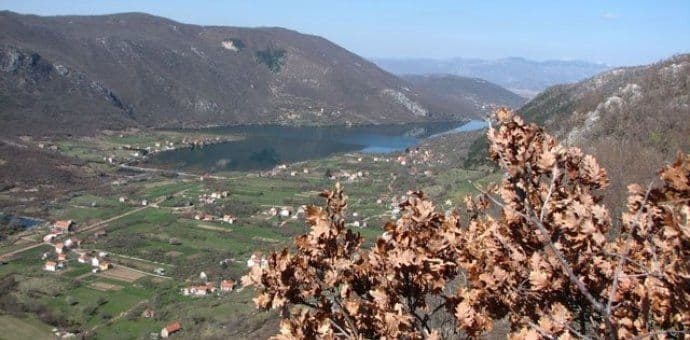 Rekonstruiše se vodovod u Nikšićkoj Župi Rekonstruiše se vodovod u Nikšićkoj Župi