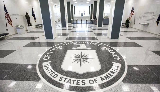 Uhapšen bivši agent CIA Uhapšen bivši agent CIA