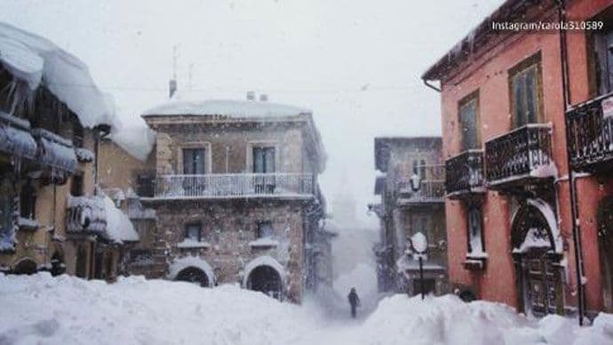 Haos u Italiji: U nekim dijelovima palo 3,5 metra snijega Haos u Italiji: U nekim dijelovima palo 3,5 metra snijega