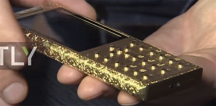 U prodaji luksuzni pravoslavni telefon (Video) U prodaji luksuzni pravoslavni telefon (Video)