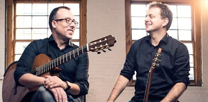 Crnogorski gitaristički duo u čuvenoj sali Filharmonije Sankt Peterburga Crnogorski gitaristički duo u čuvenoj sali Filharmonije Sankt Peterburga