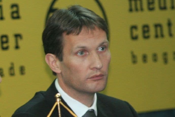 Bivši ministar nije ni beskućnik ni bez posla, evo šta je istina Bivši ministar nije ni beskućnik ni bez posla, evo šta je istina