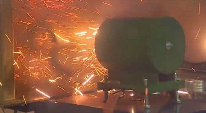 Rusi izumjeli oružje koje probija svaki oklop Rusi izumjeli oružje koje probija svaki oklop