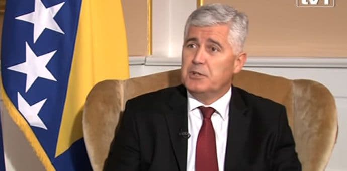 Čović: Velike sile će odlučiti da li će biti rata na Balkanu Čović: Velike sile će odlučiti da li će biti rata na Balkanu