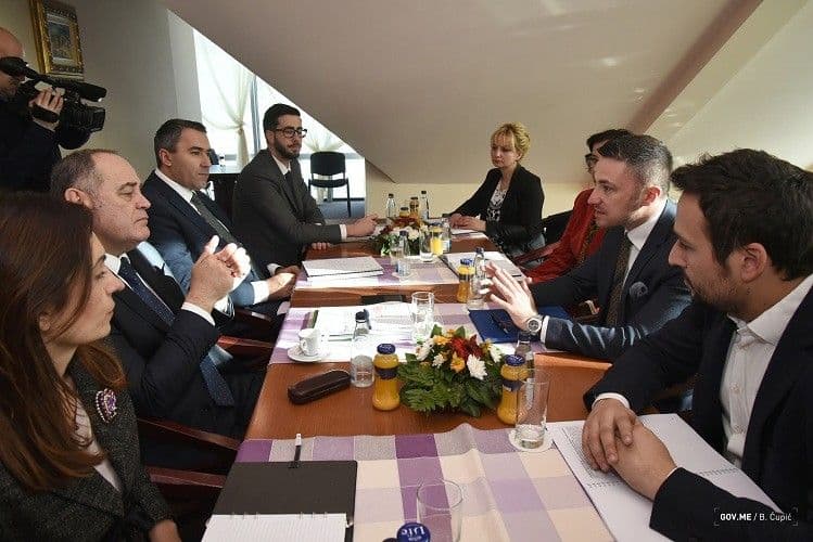 TRG I PIJACA: Projekti za valorizaciju Njeguša TRG I PIJACA: Projekti za valorizaciju Njeguša