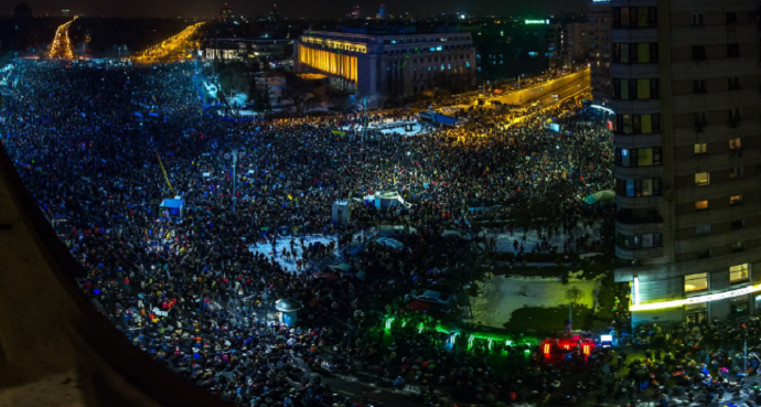 Rumunija na ulicama, u Bukureštu sukobi s policijom Rumunija na ulicama, u Bukureštu sukobi s policijom