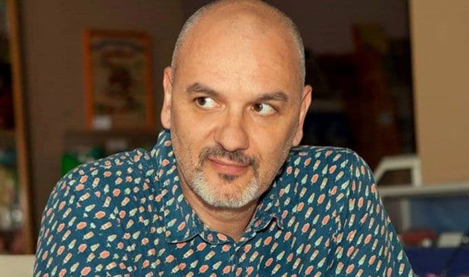 Žmirić: "Ovo zveckanje oružjem na Balkanu tiče se vas i samo vas" Žmirić: "Ovo zveckanje oružjem na Balkanu tiče se vas i samo vas"