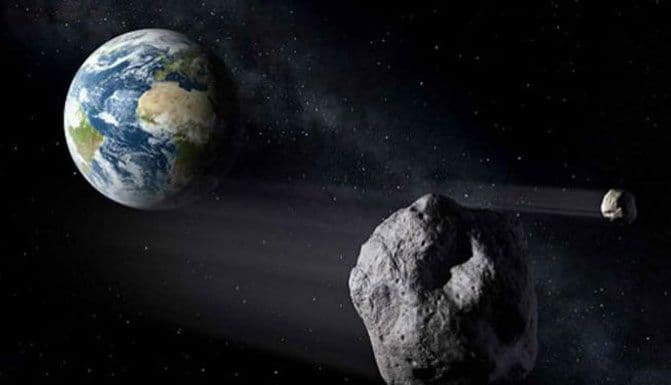 Večeras će između Zemlje i Mjeseca projuriti novootkriveni asteroid Večeras će između Zemlje i Mjeseca projuriti novootkriveni asteroid