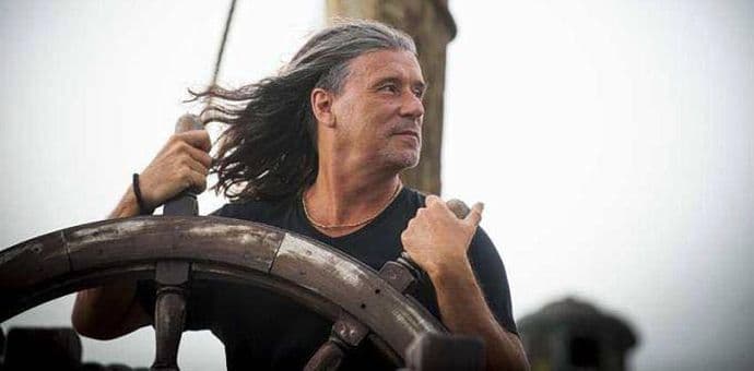 RAZOTKRIVANJE - Goran KARAN: Dijete ljubavi RAZOTKRIVANJE - Goran KARAN: Dijete ljubavi