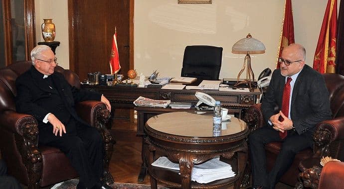 Darmanović primio nadbiskupa Luiđija Pecuta, apostolskog nuncija Svete Stolice u Crnoj Gori Darmanović primio nadbiskupa Luiđija Pecuta, apostolskog nuncija Svete Stolice u Crnoj Gori