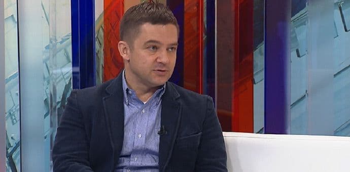 JAKOVINA: Na sceni je crno-bijela tehnika i istorijski falsifikati JAKOVINA: Na sceni je crno-bijela tehnika i istorijski falsifikati