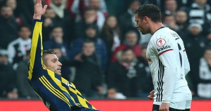 VIDEO: Incident u Turskoj, Tošić udario Van Persija! VIDEO: Incident u Turskoj, Tošić udario Van Persija!