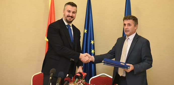 Crna Gora i Kosovo potpisali sporazume vrijedne 8,4 miliona eura Crna Gora i Kosovo potpisali sporazume vrijedne 8,4 miliona eura