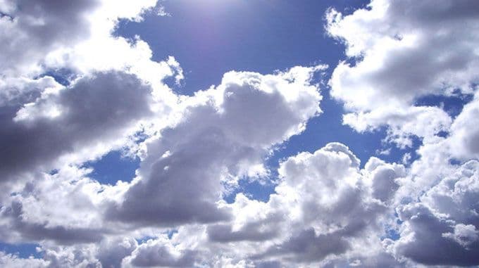 Umjereno oblačno sa dužim sunčanim periodima Umjereno oblačno sa dužim sunčanim periodima