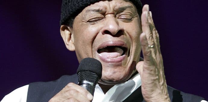 Preminuo čuveni džez i pop muzičar Al Žaro (Video) Preminuo čuveni džez i pop muzičar Al Žaro (Video)