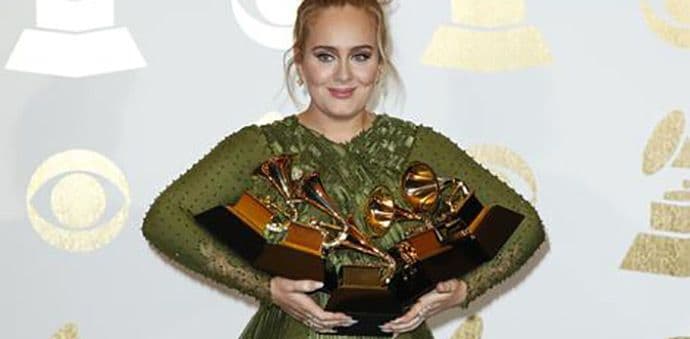 Adel nadmašila Bijonse na dodjeli 59. Gremi nagrada Adel nadmašila Bijonse na dodjeli 59. Gremi nagrada