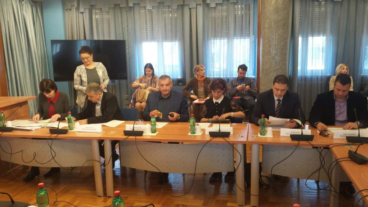 Administrativni odbor o imunitetima Mandića i Kneževića u 15 časova Administrativni odbor o imunitetima Mandića i Kneževića u 15 časova