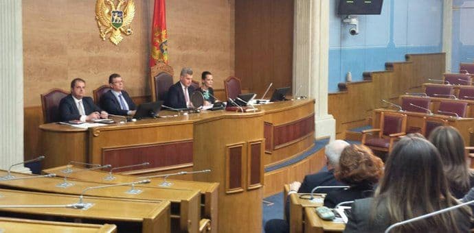 Skinut imunitet Kneževiću i Mandiću Skinut imunitet Kneževiću i Mandiću