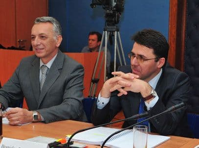 Pet kandidata za senatora DRI Pet kandidata za senatora DRI