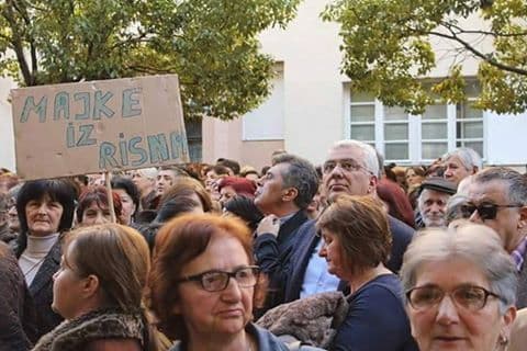 Andrija Mandić i Milutin Đukanović na protestu majki Andrija Mandić i Milutin Đukanović na protestu majki