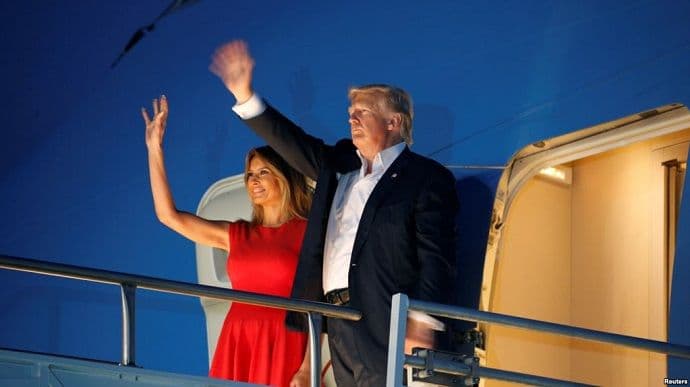 Donald Tramp ponovo ponizio Melaniju: Ovo mu javnost neće oprostiti Donald Tramp ponovo ponizio Melaniju: Ovo mu javnost neće oprostiti