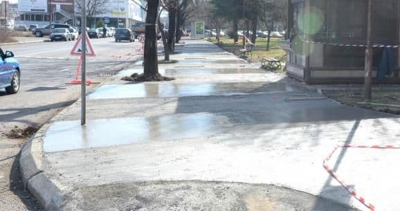 PODGORICA: Blokovi V i VI uskoro dobijaju nove trotoare PODGORICA: Blokovi V i VI uskoro dobijaju nove trotoare