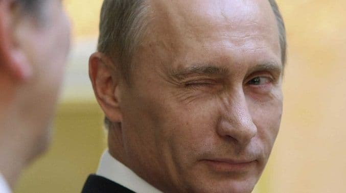 Putin prijavio da ima dva stana i "pola garaže", ali istina je "malo" drugačija Putin prijavio da ima dva stana i "pola garaže", ali istina je "malo" drugačija