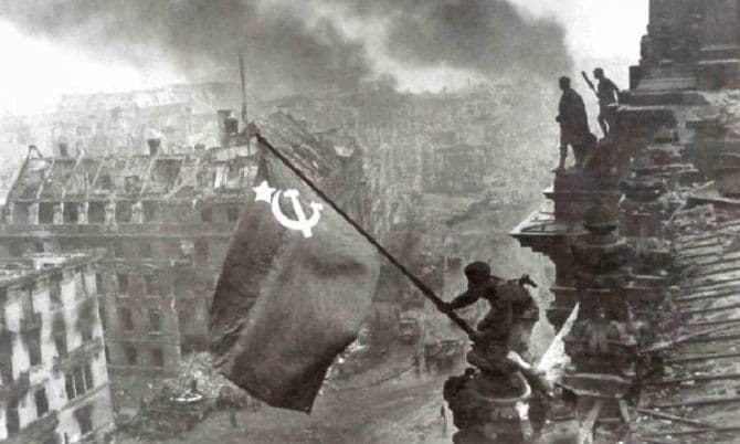 Moskva gradi repliku zgrade Rajhstaga: Nek se djeca igraju rata Moskva gradi repliku zgrade Rajhstaga: Nek se djeca igraju rata