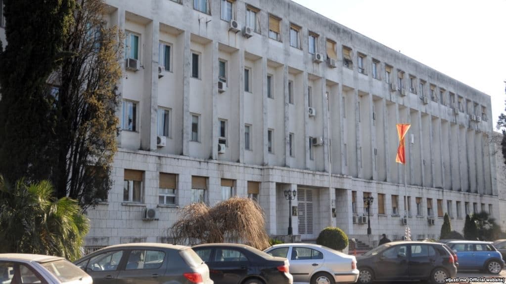 Novi Predlog zakona o vanjskim poslovima: Boljke crnogorske diplomatije Novi Predlog zakona o vanjskim poslovima: Boljke crnogorske diplomatije