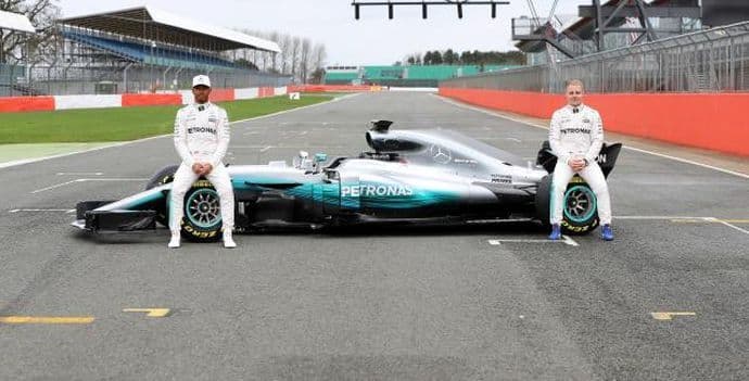 Mercedes predstavio bolid za 2017. Mercedes predstavio bolid za 2017.