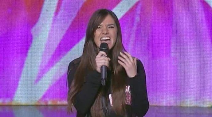 Budvanka razbila sa pjesmom ''Listen'', digla publiku i žiri na noge Budvanka razbila sa pjesmom ''Listen'', digla publiku i žiri na noge