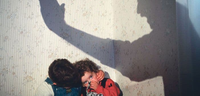 Podgoričanin više puta pretukao sina jer nije htio na spavanje? Podgoričanin više puta pretukao sina jer nije htio na spavanje?