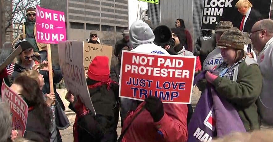 „MARŠ ZA TRAMPA“ u nekoliko američkih gradova „MARŠ ZA TRAMPA“ u nekoliko američkih gradova