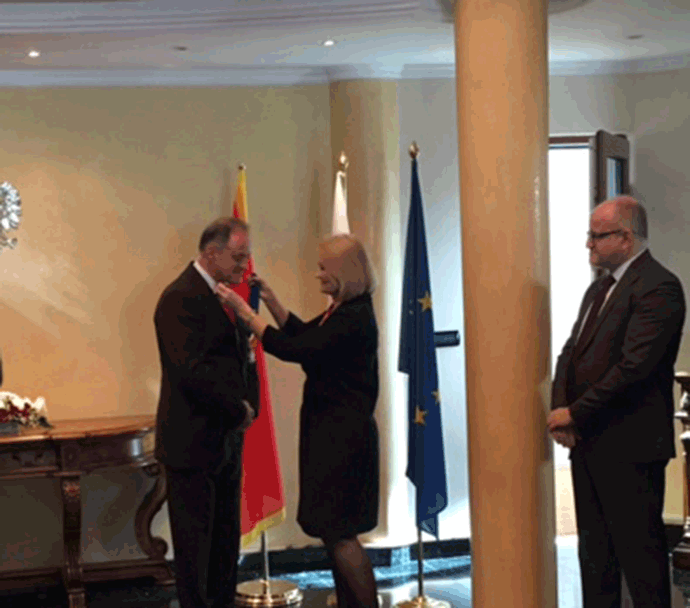 Ramiz Bašić odlikovan Ordenom zasluga Republike Poljske Ramiz Bašić odlikovan Ordenom zasluga Republike Poljske