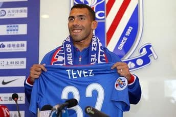 Tevez: Smijali su mi se jer nisam imao Ferari Tevez: Smijali su mi se jer nisam imao Ferari