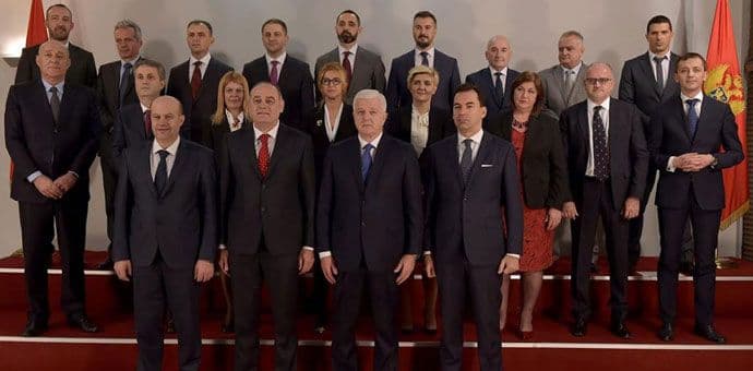 Sto dana Vlade – sto dana krize: U sjenci pokušaja terorizma i štednje Sto dana Vlade – sto dana krize: U sjenci pokušaja terorizma i štednje