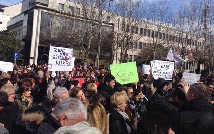 Protest majki u srijedu Protest majki u srijedu