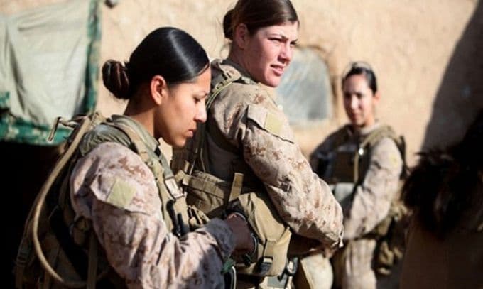 Skandal trese vojsku SAD zbog nagih fotografija Skandal trese vojsku SAD zbog nagih fotografija