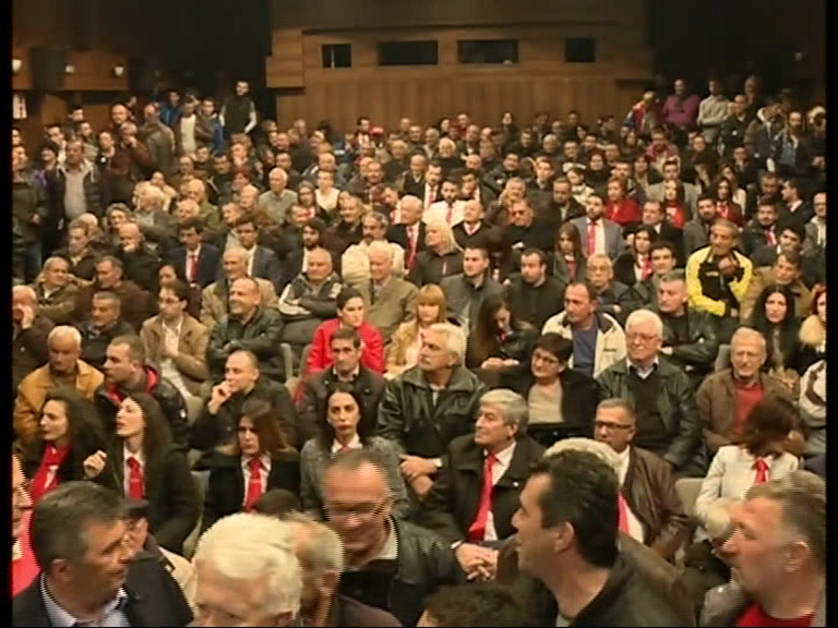 Opozicija pozvala građane da ne izađu na izbore Opozicija pozvala građane da ne izađu na izbore