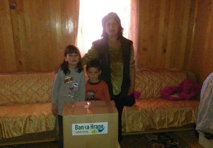 Pomozimo porodici Kuč: Težak život, bez struje i vode Pomozimo porodici Kuč: Težak život, bez struje i vode