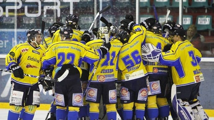 Hokejaški meč trajao rekordnih 217 minuta Hokejaški meč trajao rekordnih 217 minuta