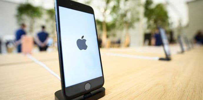 Sljedeće godine stižu četiri nova ajfona Sljedeće godine stižu četiri nova ajfona