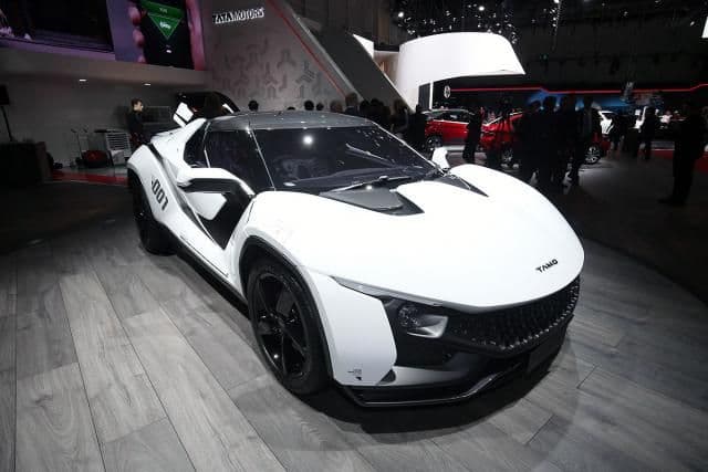 Napravili najjeftiniji auto - uslijedio sportski dvosjed (FOTO) Napravili najjeftiniji auto - uslijedio sportski dvosjed (FOTO)