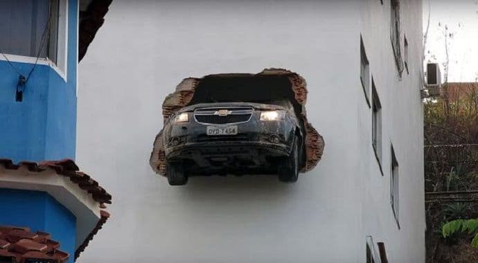 Automobilom kroz zid zgrade - pomiješao gas i kočnicu Automobilom kroz zid zgrade - pomiješao gas i kočnicu