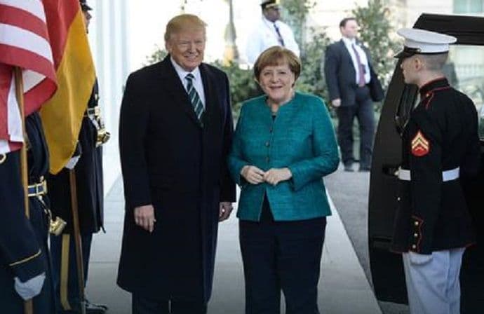 Tramp odbio da pruži ruku Merkelovoj Tramp odbio da pruži ruku Merkelovoj