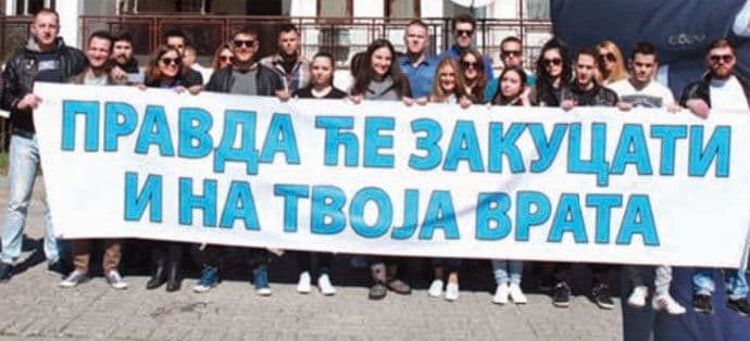 SKANDALOZNO: Predsjednik Nove Andrija Mandić i mladi DF-a zaprijetili glavnom specijalnom tužiocu i predsjedniku Apelacionog suda SKANDALOZNO: Predsjednik Nove Andrija Mandić i mladi DF-a zaprijetili glavnom specijalnom tužiocu i predsjedniku Apelacionog suda