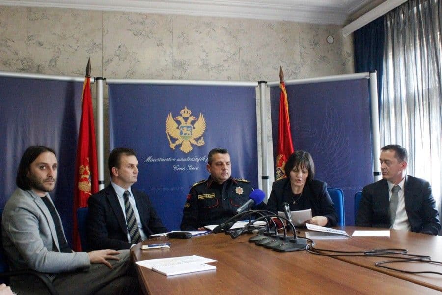 Vraćeno 1.395 komada oružja Vraćeno 1.395 komada oružja