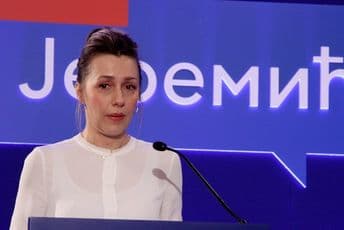 Supruga Vuka Jeremića u suzama: Plašim se prvi put u životu 