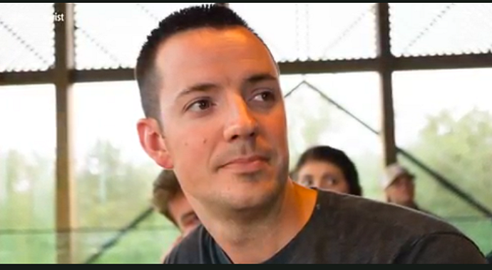 Spasio tromjesečnu bebu iz ledenog jezera Spasio tromjesečnu bebu iz ledenog jezera