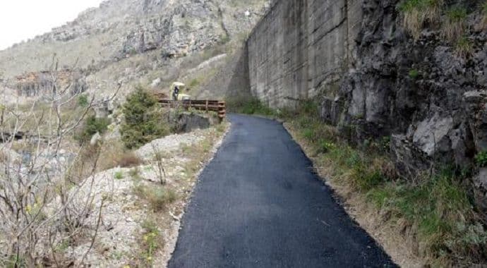 Asfaltiran put na Smokovcu Asfaltiran put na Smokovcu